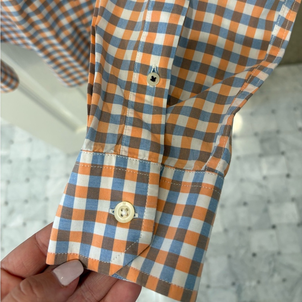 Banana Republic Men’s Gingham Shirt - Picture 5 of 9